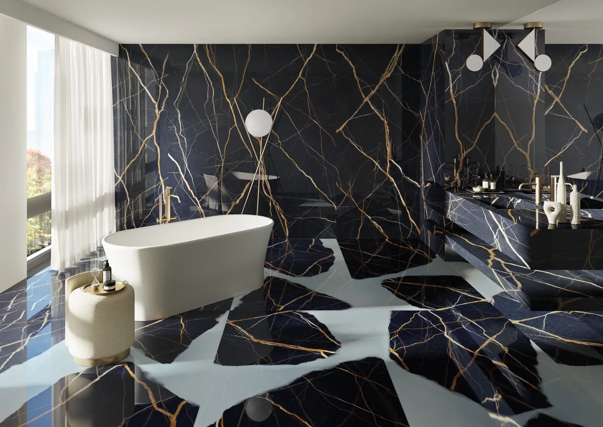 Gres Provenza UNIQUE MARBLE efekt beton, marmur - aranzacja w korytarzu z naturalnym swiatlem