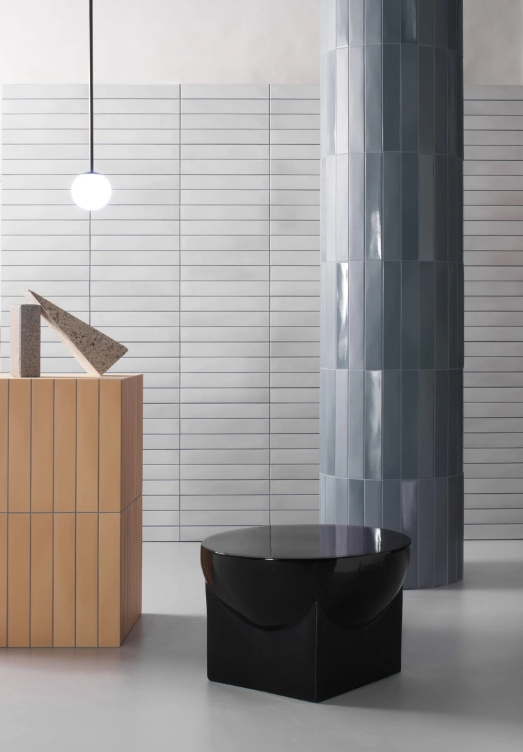 Gres Quintessenza PIGMENTO efekt kolor - aranzacja w minimalistycznym wnetrzu