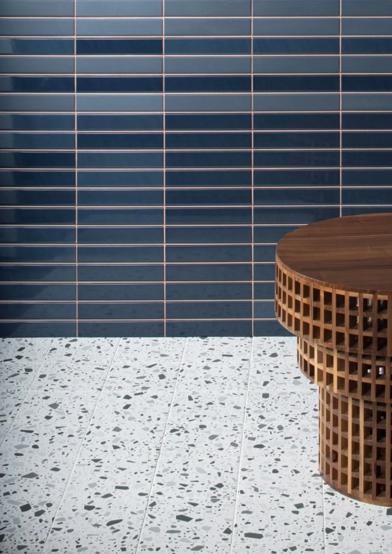 Gres Quintessenza CONFETTI efekt terrazzo, kamień - aranzacja w eleganckiej lazience