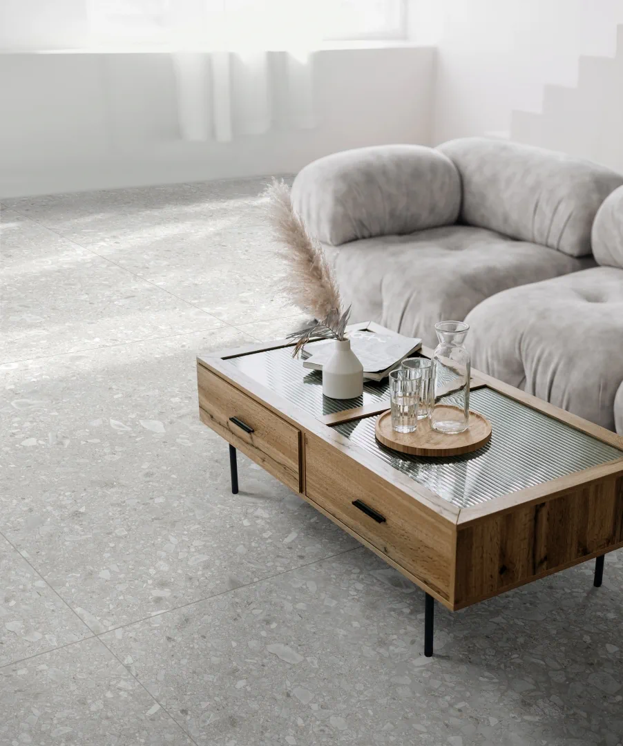 Gres Ragno REALSTONE_CEPPO efekt terrazzo - aranzacja w elewacji domu