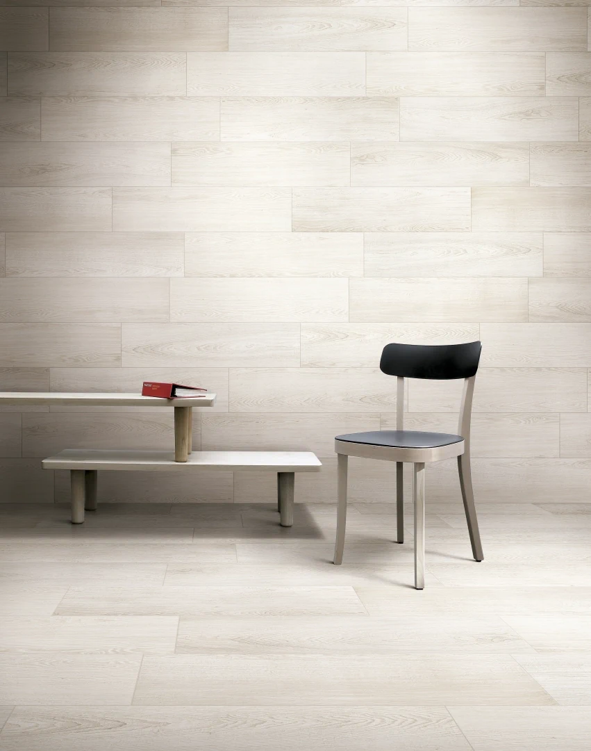 Gres Refin DECK efekt drewno - aranzacja w eleganckiej lazience