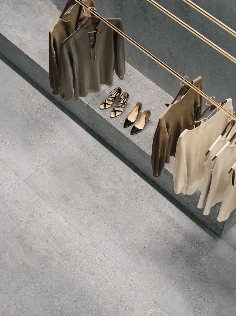 Gres Refin MOLD efekt kamień - aranzacja w eleganckiej lazience