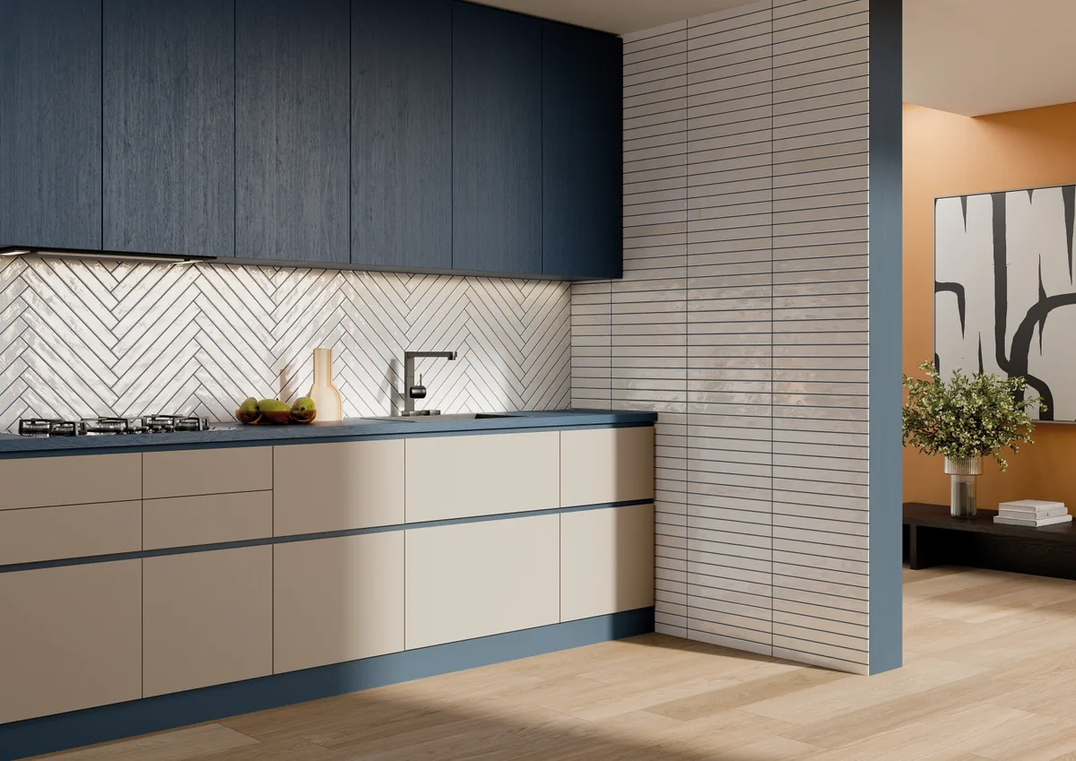 Gres Rondine COLORS efekt kolor - aranzacja w korytarzu z naturalnym swiatlem