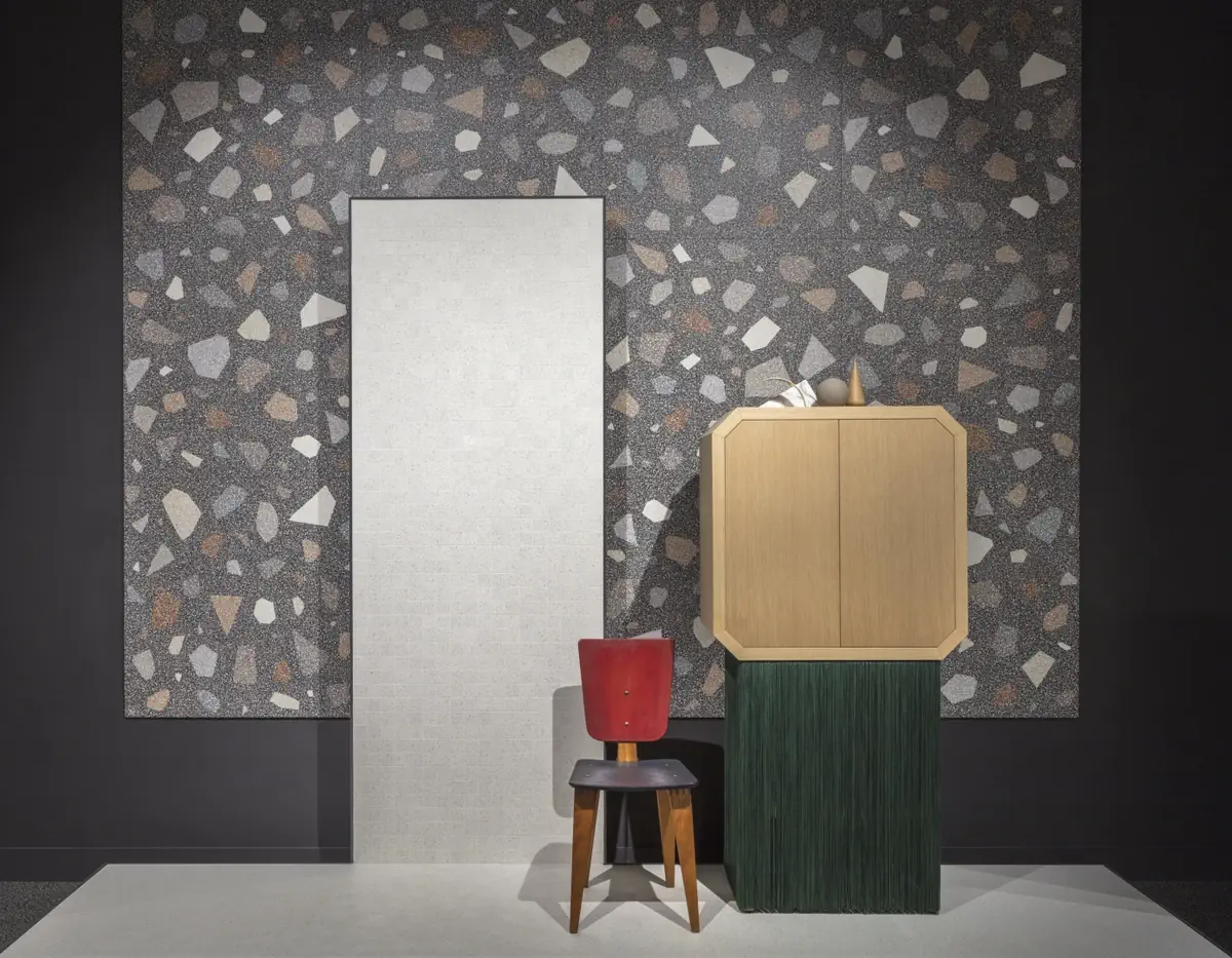 Gres Santagostino NEWDECO efekt terrazzo - aranzacja w minimalistycznym wnetrzu