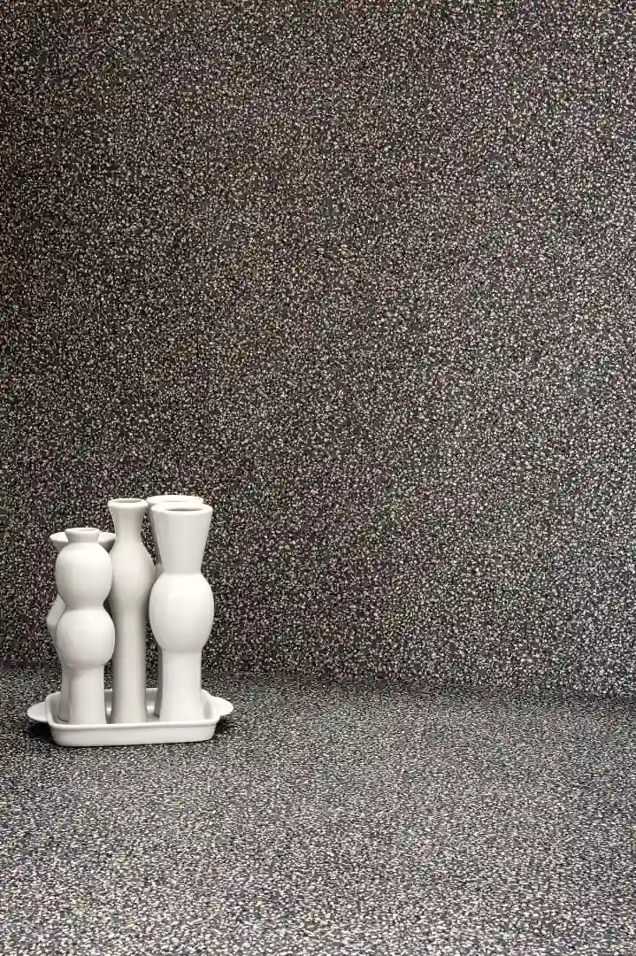 Gres Santagostino NEWDECO efekt terrazzo - aranzacja w nowoczesnym salonie