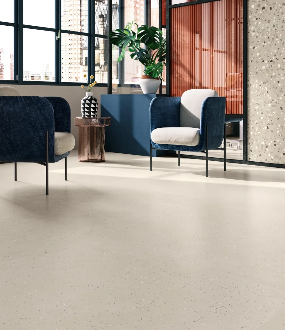 Gres Santagostino DECONCRETE efekt terrazzo, beton - aranzacja w nowoczesnym salonie