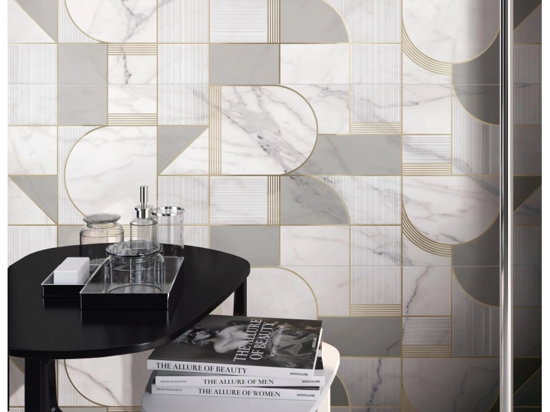 Marazzi Allmarble Wall gres o efekcie marmuru na podłodze w nowoczesnym domu