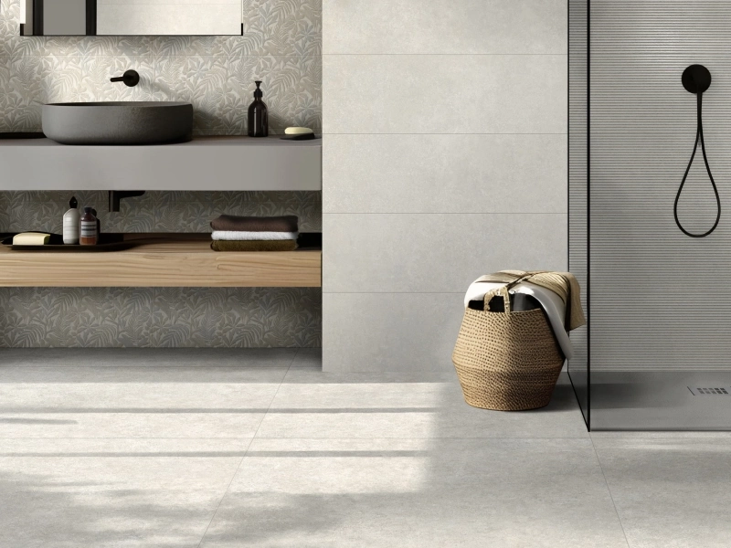 Ragno Tiempo Wall – gres imitujący beton w salonie w stylu skandynawskim