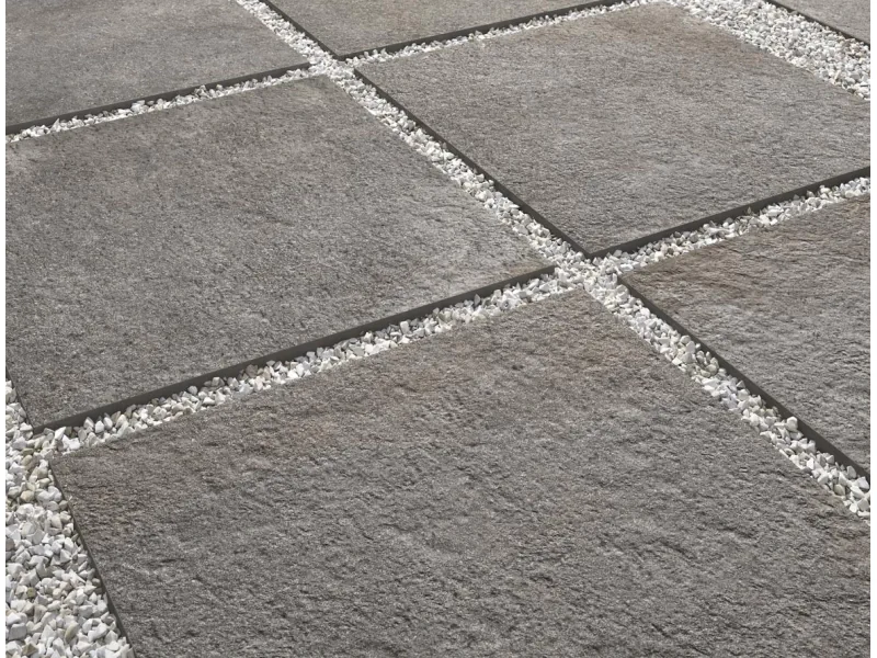 Płytki Ragno Stoneway Porfido efekt kamień w minimalistycznym wnętrzu