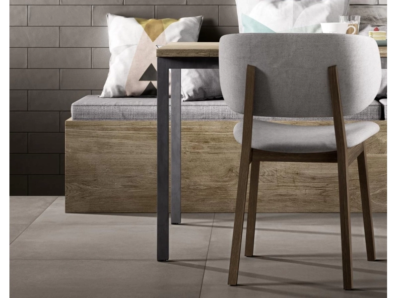 Gres porcelanowy Ragno Brick Glossy efekt cegła w nowoczesnej aranżacji salonu