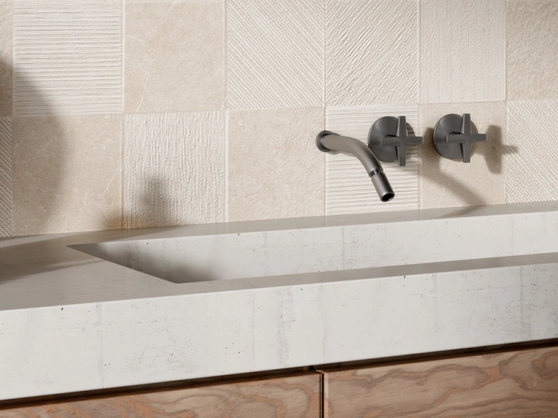 Gres porcelanowy Ragno Eterna efekt terrazzo, Kamień, Beton, Marmur w luksusowym salonie