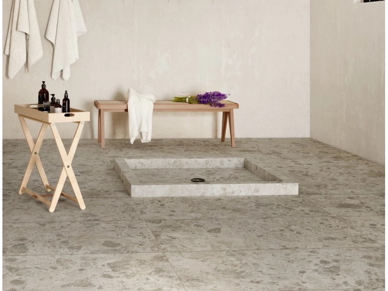Gres Ragno Eterna imitujący terrazzo, Kamień, Beton, Marmur w jasnej łazience