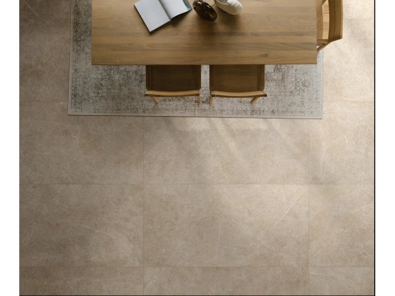 Płytki gresowe Ragno Realstone Ceppo efekt terrazzo w nowoczesnym salonie