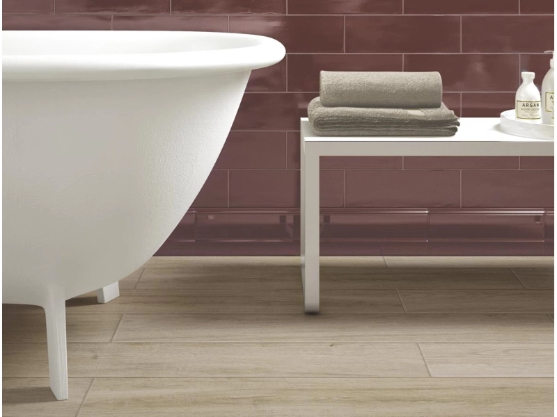 Ragno Brick Glossy gres o efekcie cegła w nowoczesnym apartamencie