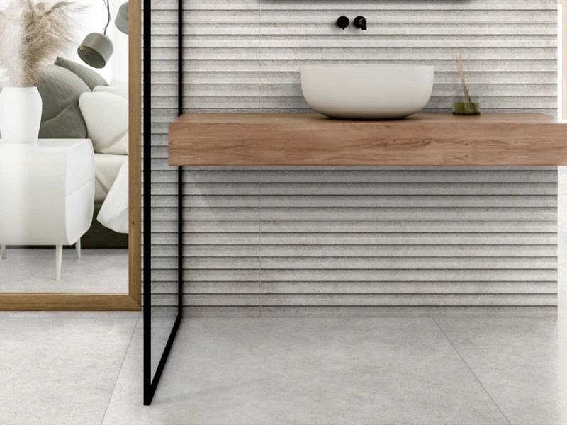 Gres porcelanowy Ragno Richmond efekt kamień w nowoczesnej aranżacji salonu