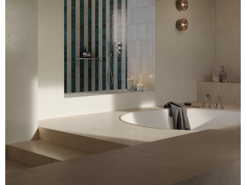 Wielkoformatowy gres Marazzi Grande Concrete Look efekt beton w eleganckiej strefie dziennej