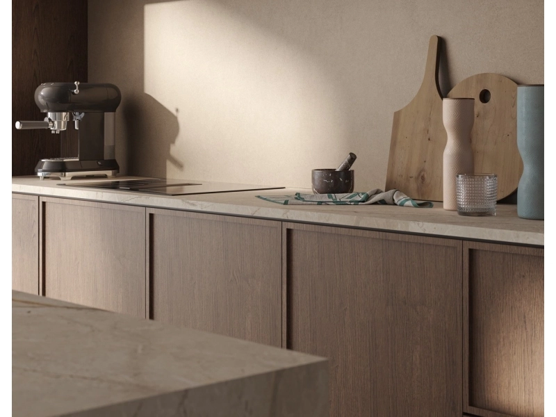 Płytki Marazzi Grande Concrete Look imitujące beton w eleganckim holu i salonie