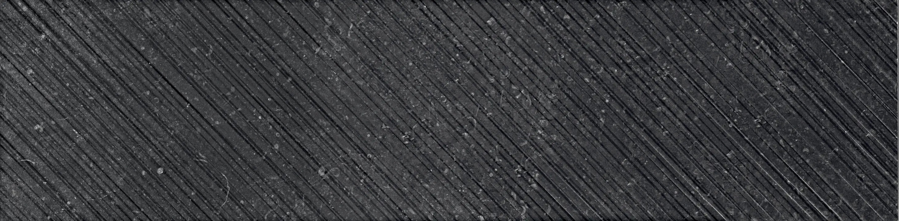 41zero42 Pietre41 Chevron Black Naturale 20x80 Rekt.